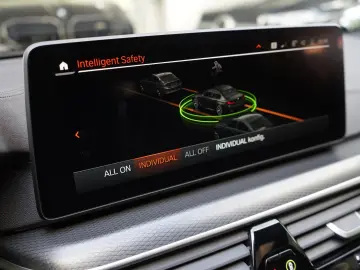 BMW 530 e M Sport Pro M Sitze 360 Head Distr H&K SD