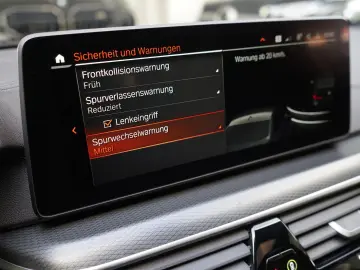 BMW 530 e M Sport Pro M Sitze 360 Head Distr H&K SD