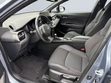 TOYOTA C-HR 2.0 Hybrid Team D