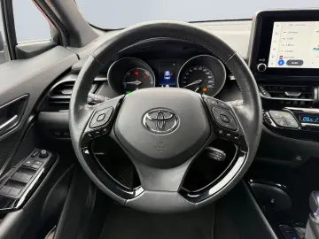 TOYOTA C-HR 2.0 Hybrid Team D