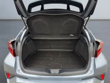 TOYOTA C-HR 2.0 Hybrid Team D