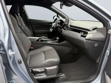 TOYOTA C-HR 2.0 Hybrid Team D