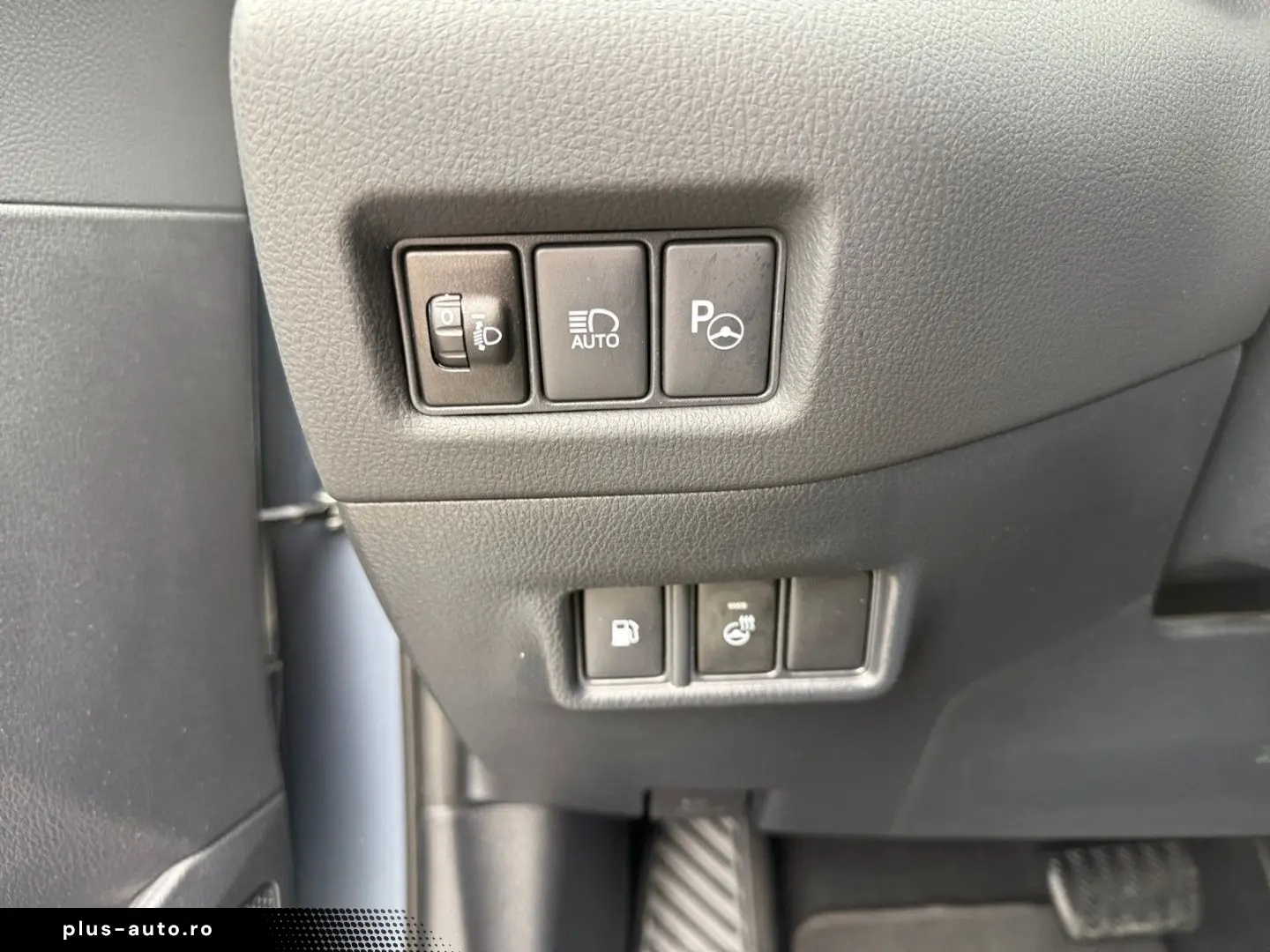 TOYOTA C-HR 2.0 Hybrid Team D