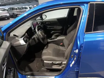 TOYOTA C-HR 2.0 Hybrid Team D