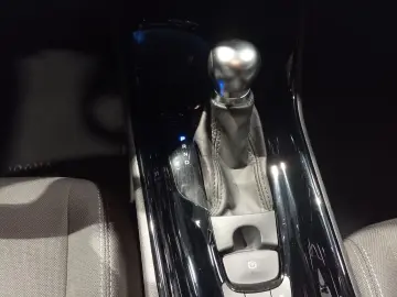 TOYOTA C-HR 2.0 Hybrid Team D