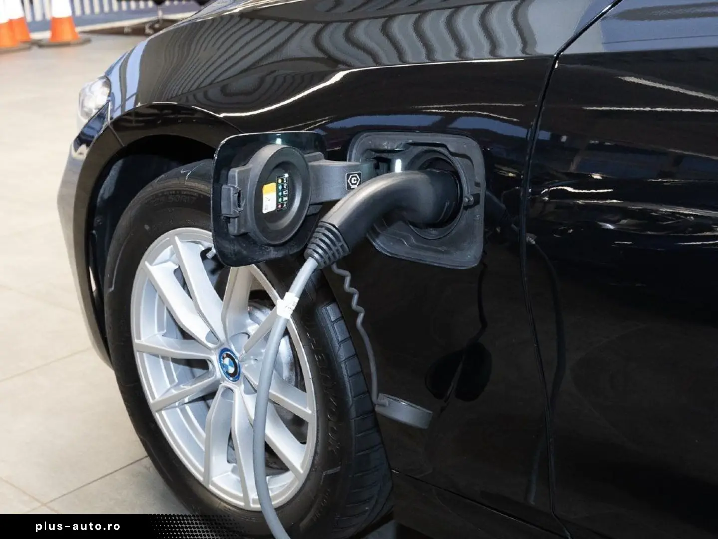 BMW 320e HK HiFi DAB ACC   Stop&Go Klimaaut. Shz