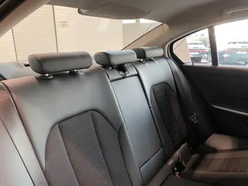 BMW 330e Lim SportLine Laser SurrView HUD AHK ACC