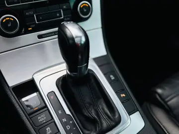 VOLKSWAGEN PASSAT B7   FAB 12.2011   2.0 DIESEL 140CP