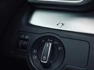 VOLKSWAGEN PASSAT B7   FAB 12.2011   2.0 DIESEL 140CP