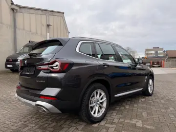 BMW X3 xDrive 20 d LEDER NAVI AUTOMATIK NEUES MODELL