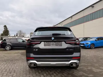 BMW X3 xDrive 20 d LEDER NAVI AUTOMATIK NEUES MODELL