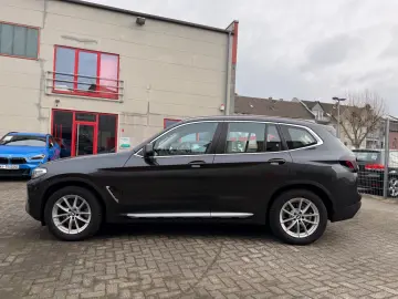 BMW X3 xDrive 20 d LEDER NAVI AUTOMATIK NEUES MODELL