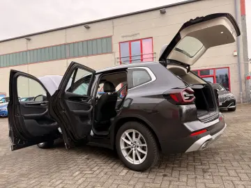 BMW X3 xDrive 20 d LEDER NAVI AUTOMATIK NEUES MODELL