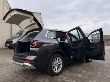 BMW X3 xDrive 20 d LEDER NAVI AUTOMATIK NEUES MODELL