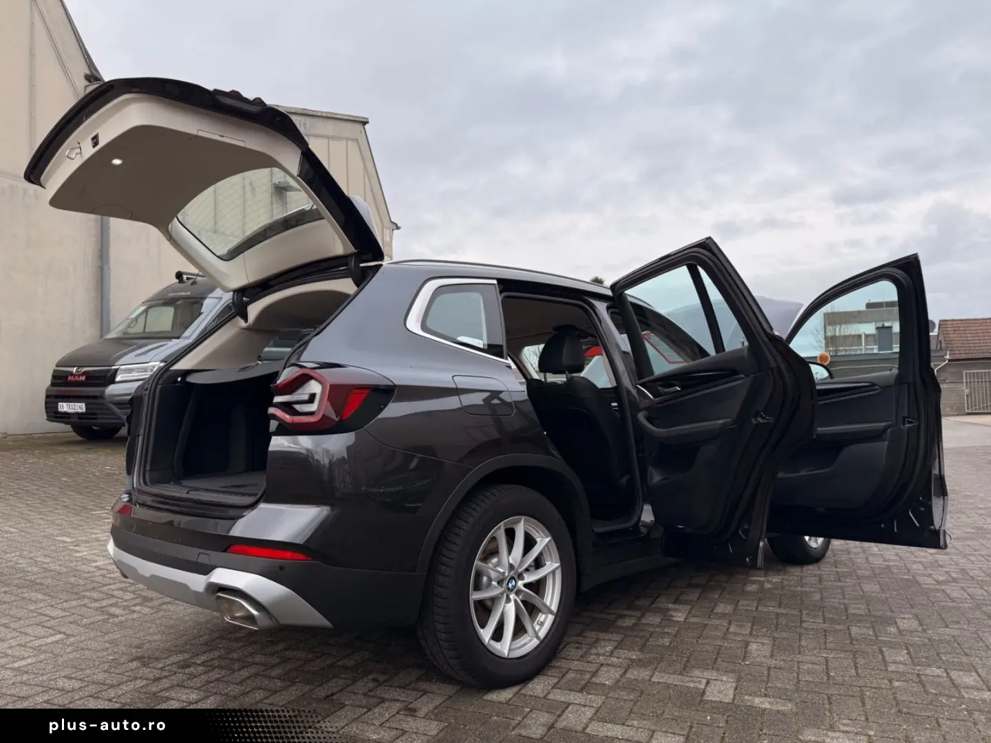 BMW X3 xDrive 20 d LEDER NAVI AUTOMATIK NEUES MODELL