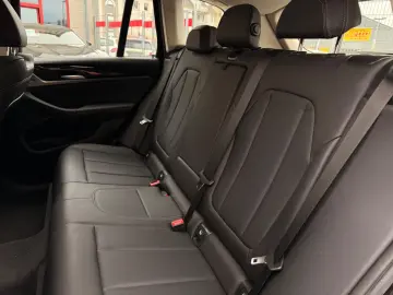 BMW X3 xDrive 20 d LEDER NAVI AUTOMATIK NEUES MODELL