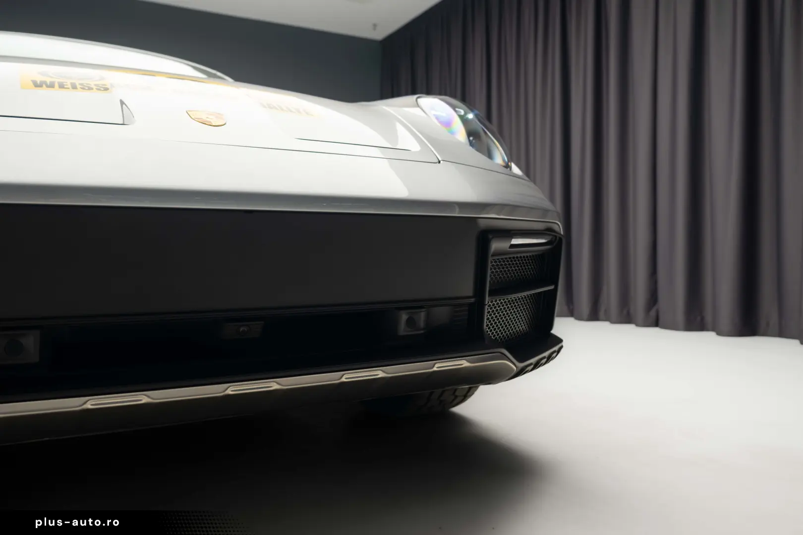 Porsche 992 911 Dakar