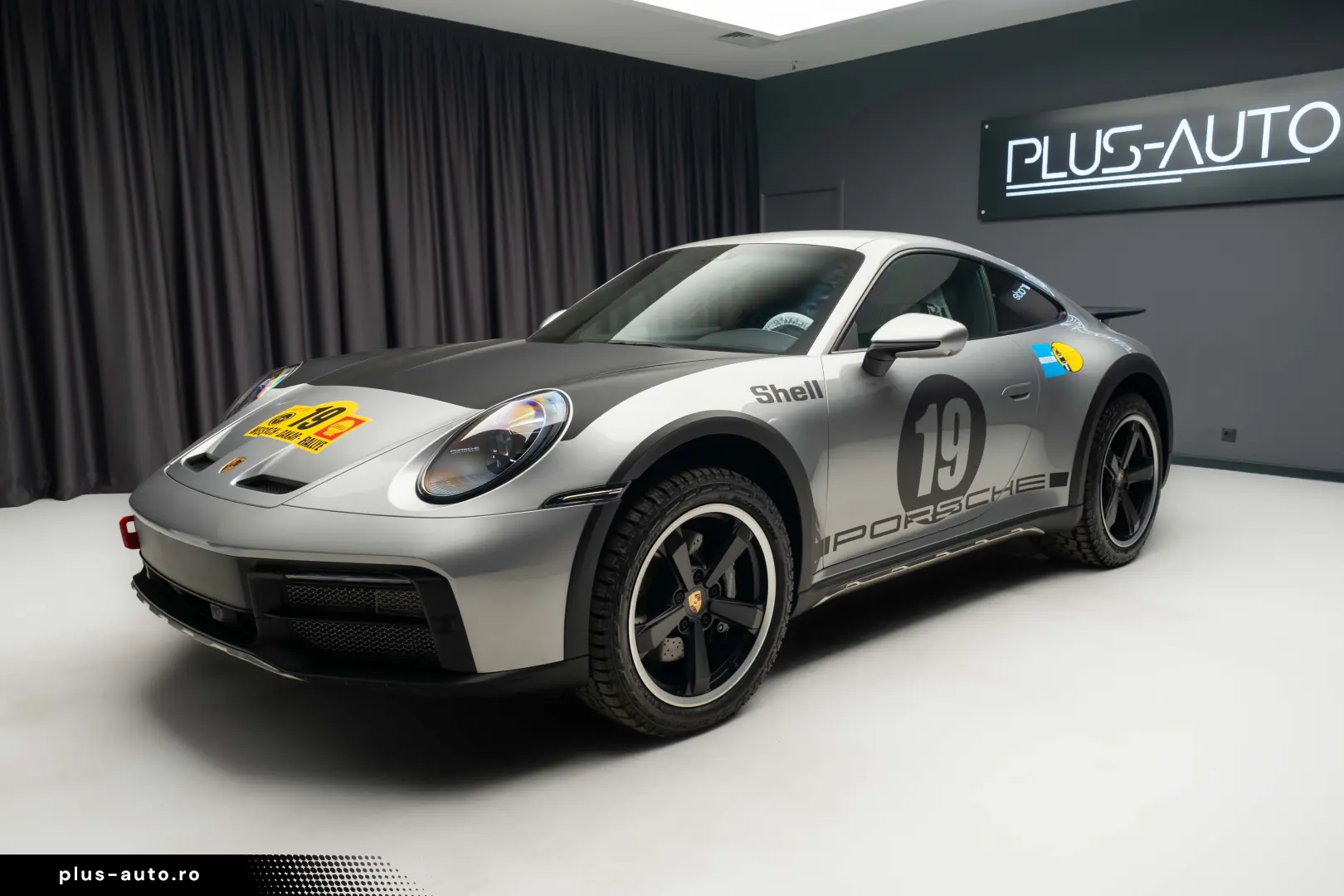 Porsche 992 911 Dakar
