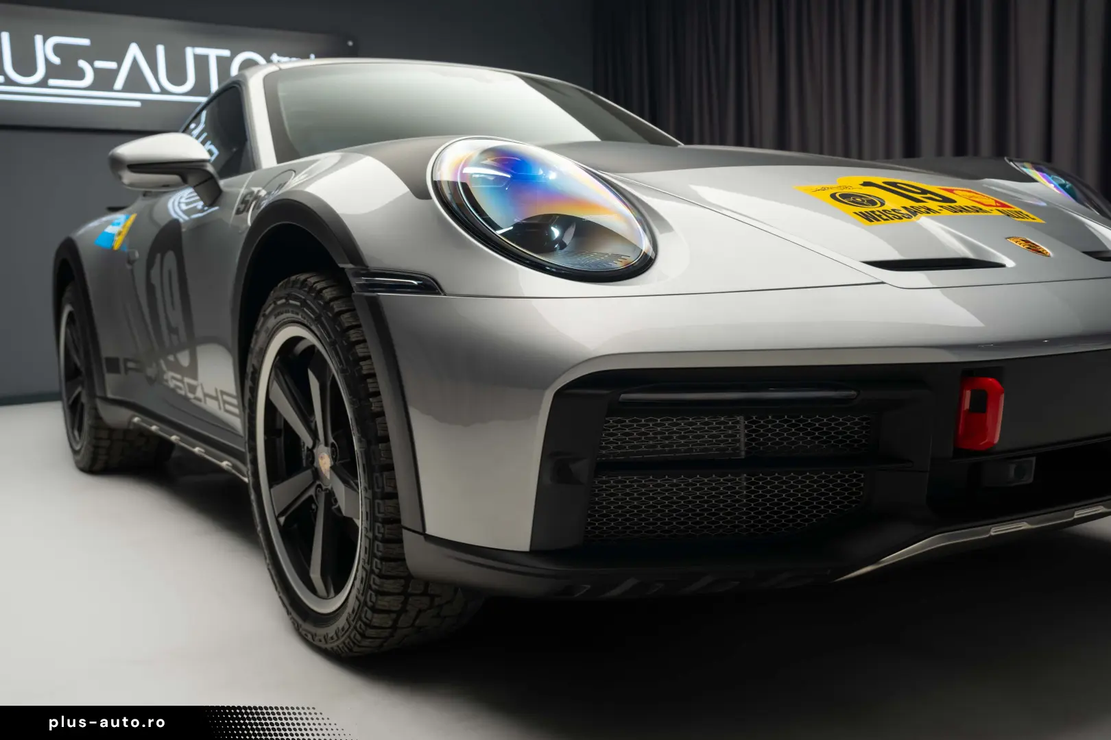 Porsche 992 911 Dakar