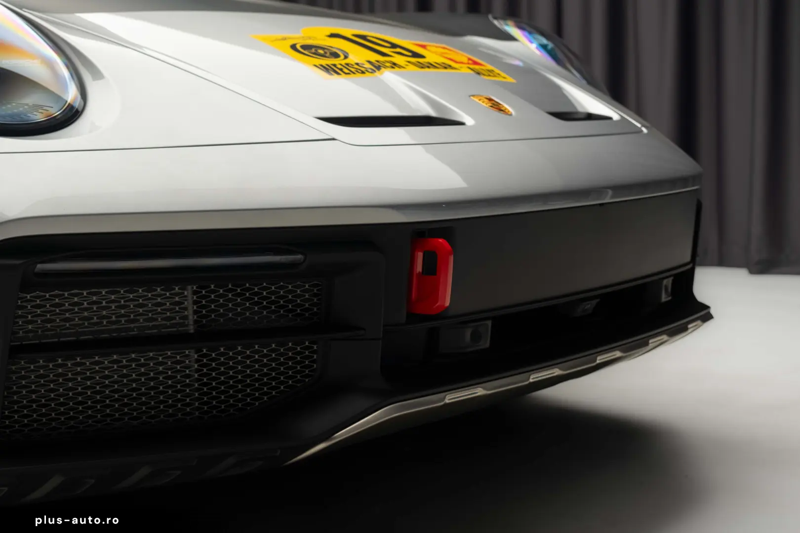 Porsche 992 911 Dakar