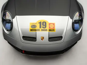 Porsche 992 911 Dakar