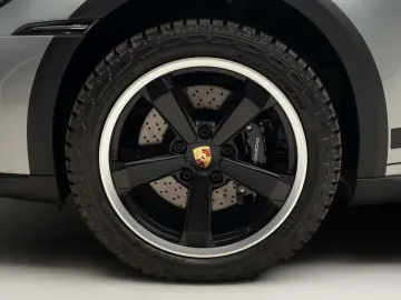 Porsche 992 911 Dakar