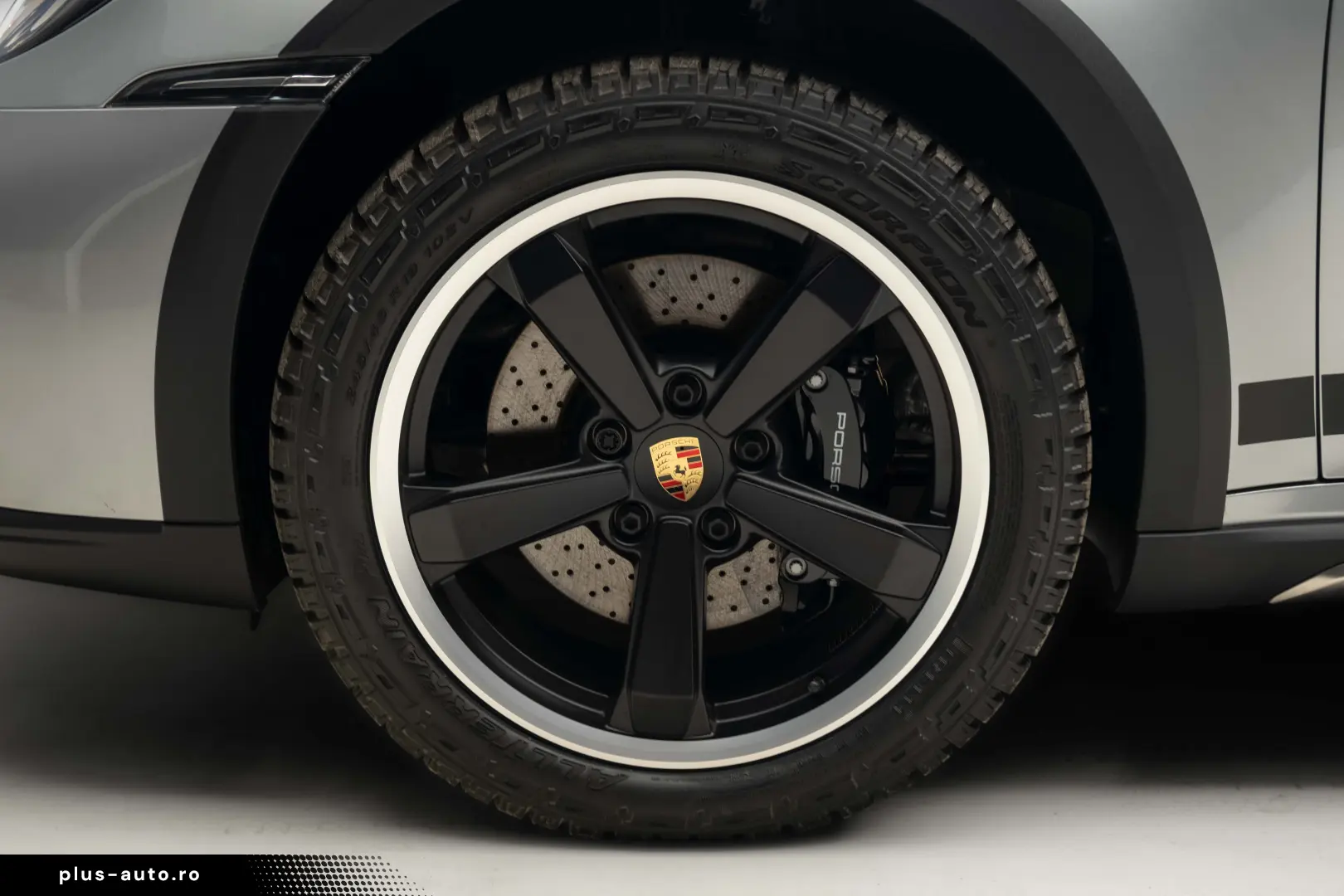 Porsche 992 911 Dakar