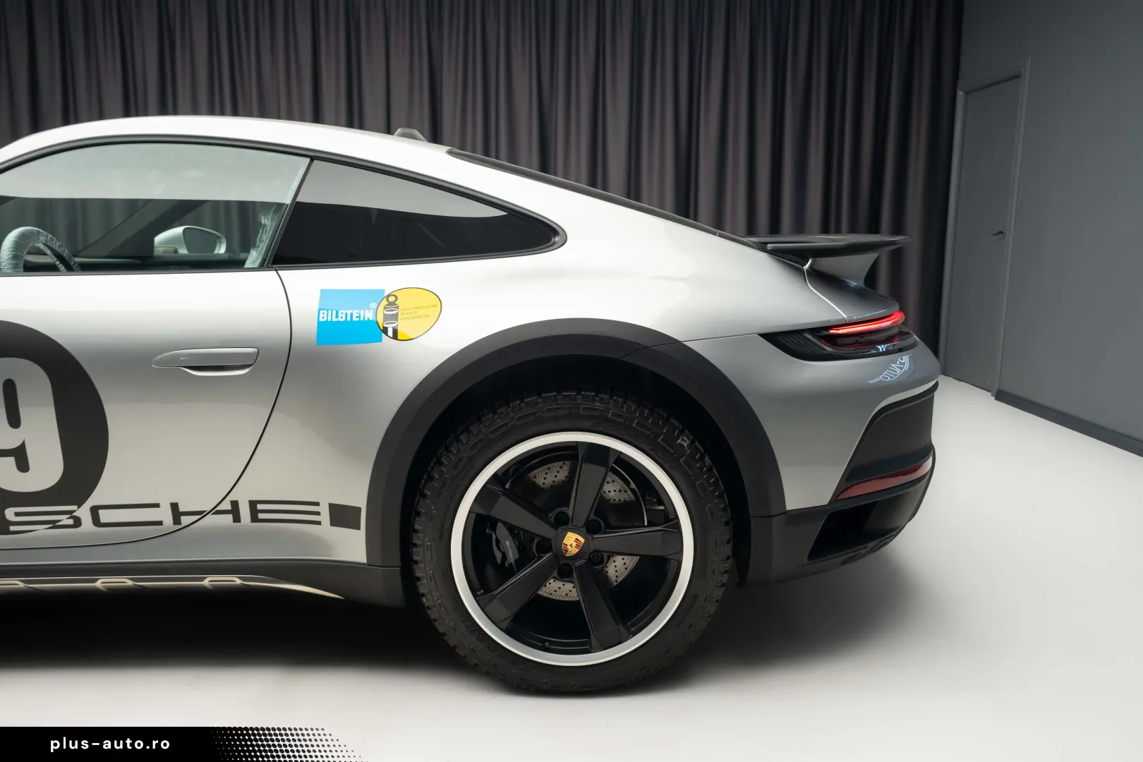 Porsche 992 911 Dakar