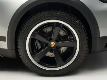 Porsche 992 911 Dakar