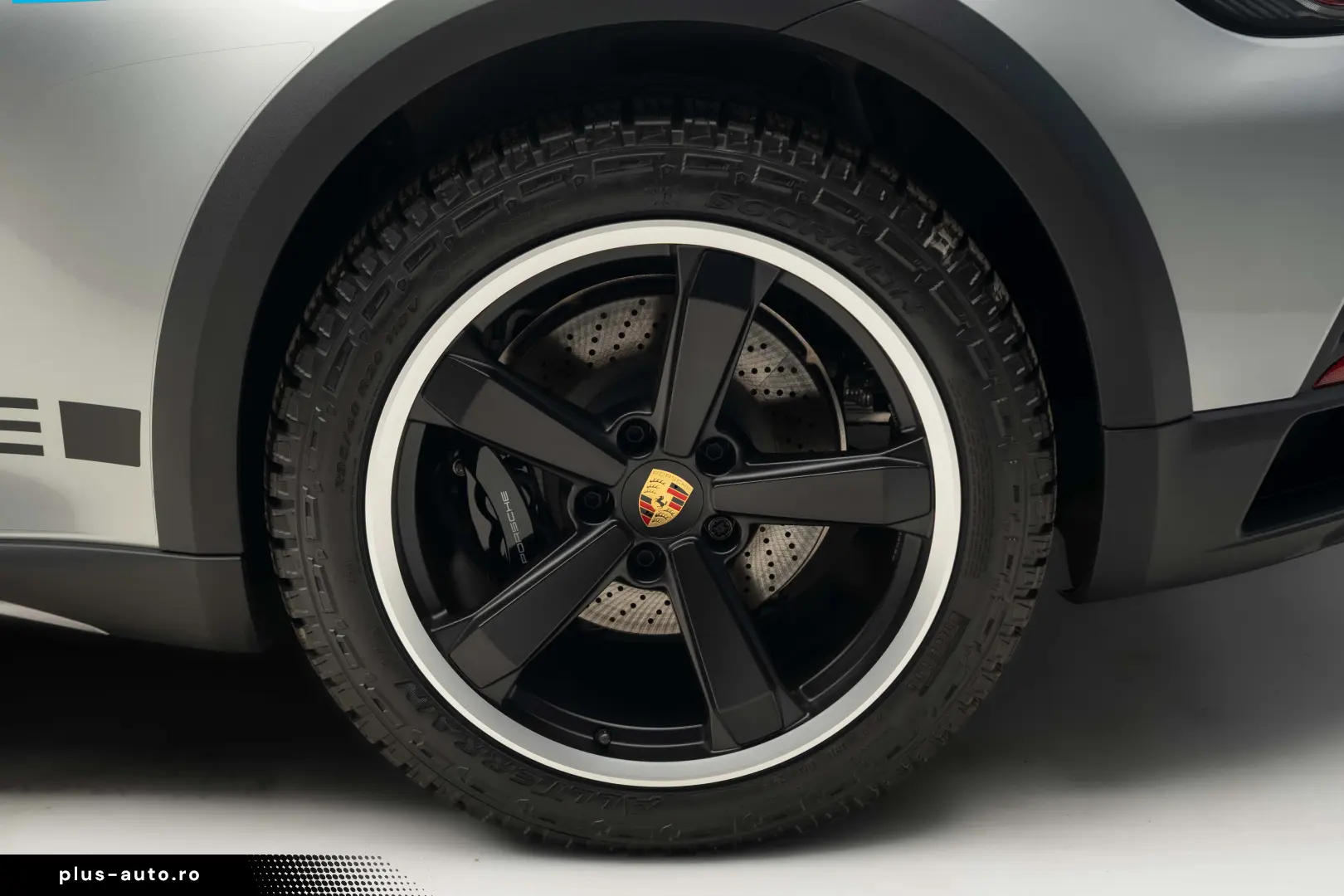 Porsche 992 911 Dakar