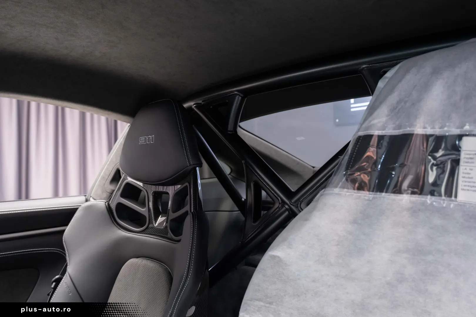 Porsche 992 911 Dakar