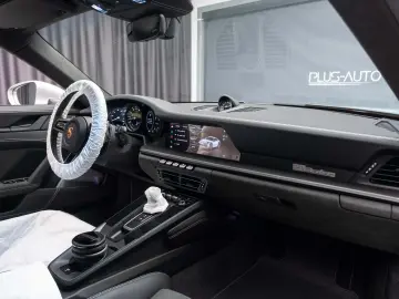 Porsche 992 911 Dakar