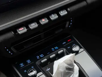 Porsche 992 911 Dakar