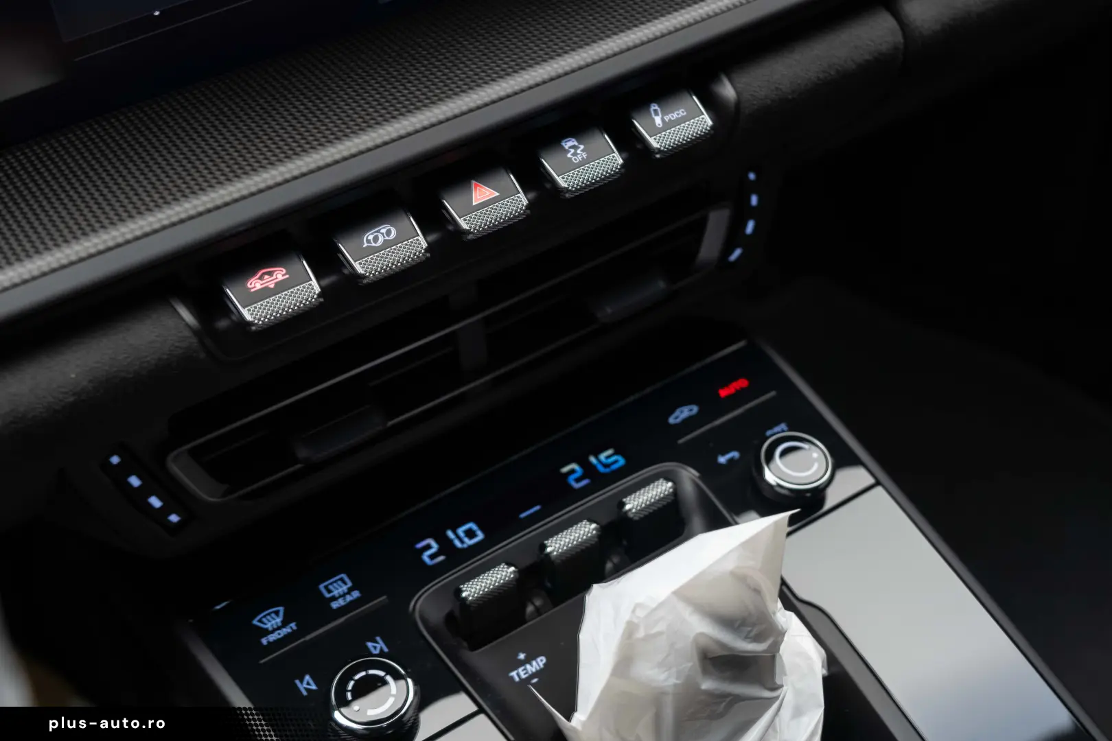 Porsche 992 911 Dakar