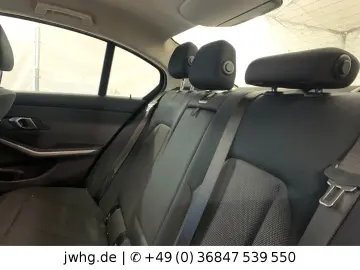 BMW 320 e Lim Facelift Widescreen Driving Ass DAB
