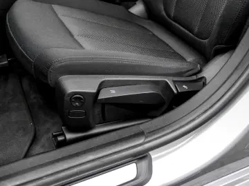 BMW 320e LED AHK DAB SHZ WIDESCREEN