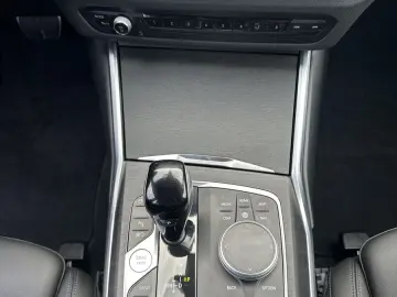 BMW 330e Limousine M-Sport NAV LED TEMPOMAT 18  PP