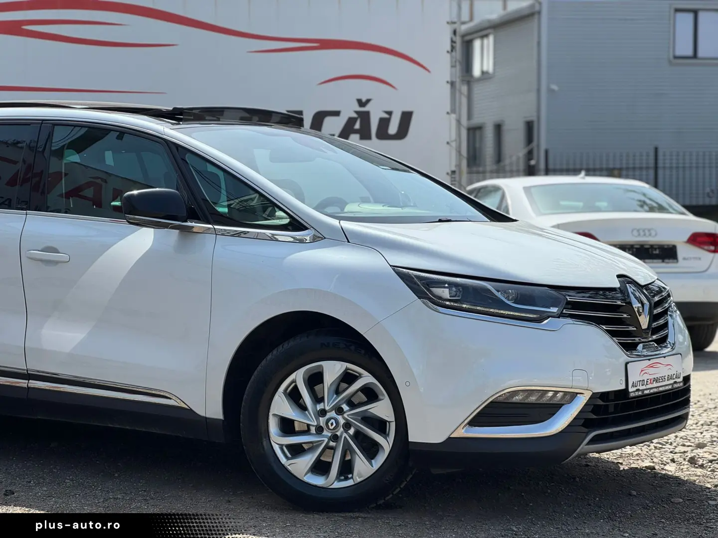 RENAULT ESPACE INITIALE PARIS