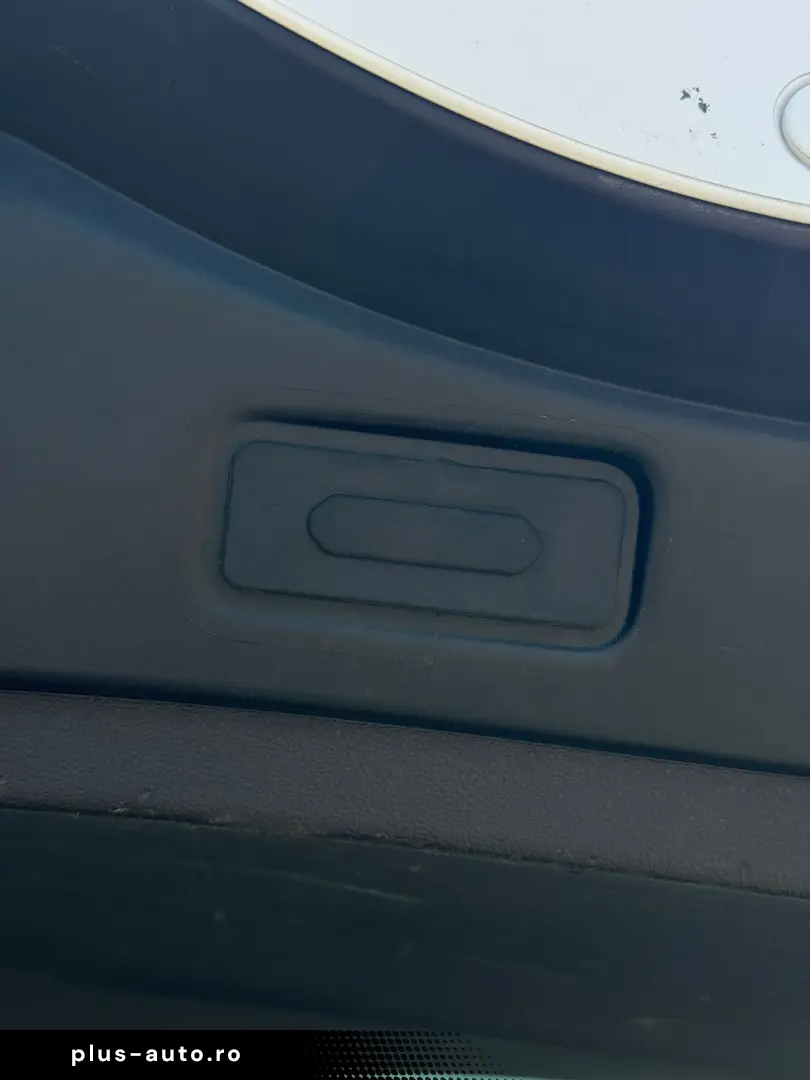 RENAULT ESPACE INITIALE PARIS