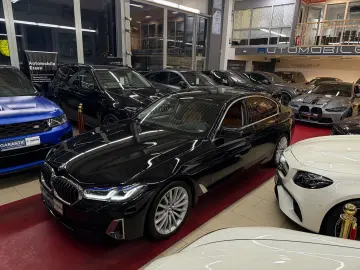 BMW 520d xDrive Luxury Line LASER LIVE-COCKPIT 1.HD