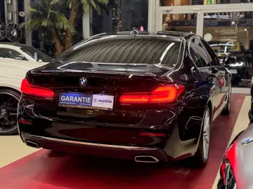 BMW 520d xDrive Luxury Line LASER LIVE-COCKPIT 1.HD