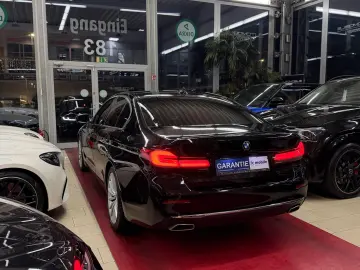 BMW 520d xDrive Luxury Line LASER LIVE-COCKPIT 1.HD