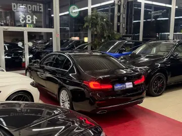 BMW 520d xDrive Luxury Line LASER LIVE-COCKPIT 1.HD