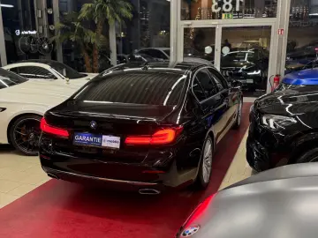 BMW 520d xDrive Luxury Line LASER LIVE-COCKPIT 1.HD