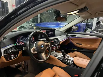 BMW 520d xDrive Luxury Line LASER LIVE-COCKPIT 1.HD