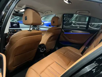 BMW 520d xDrive Luxury Line LASER LIVE-COCKPIT 1.HD