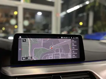 BMW 520d xDrive Luxury Line LASER LIVE-COCKPIT 1.HD