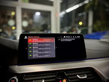 BMW 520d xDrive Luxury Line LASER LIVE-COCKPIT 1.HD