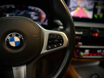 BMW 520d xDrive Luxury Line LASER LIVE-COCKPIT 1.HD