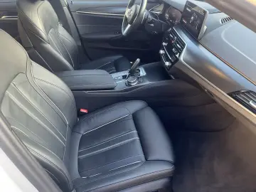 BMW 520d xDrive M SPORT LC PROF LEDER HUD ALARM HIFI